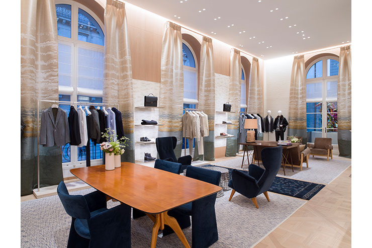 Luxury Shopping in Paris: Dior 30 Avenue Montaigne and Champs